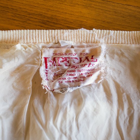 Vintage pastel yellow sweater cardigan, beaded Lamb's wool Size Small - Picture 8 of 10